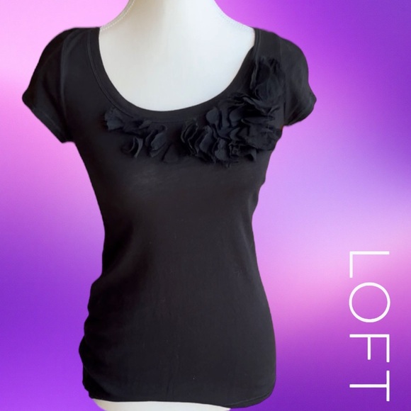 LOFT Black Ruffled Cap Sleeve Fitted Tee - Picture 1 of 8